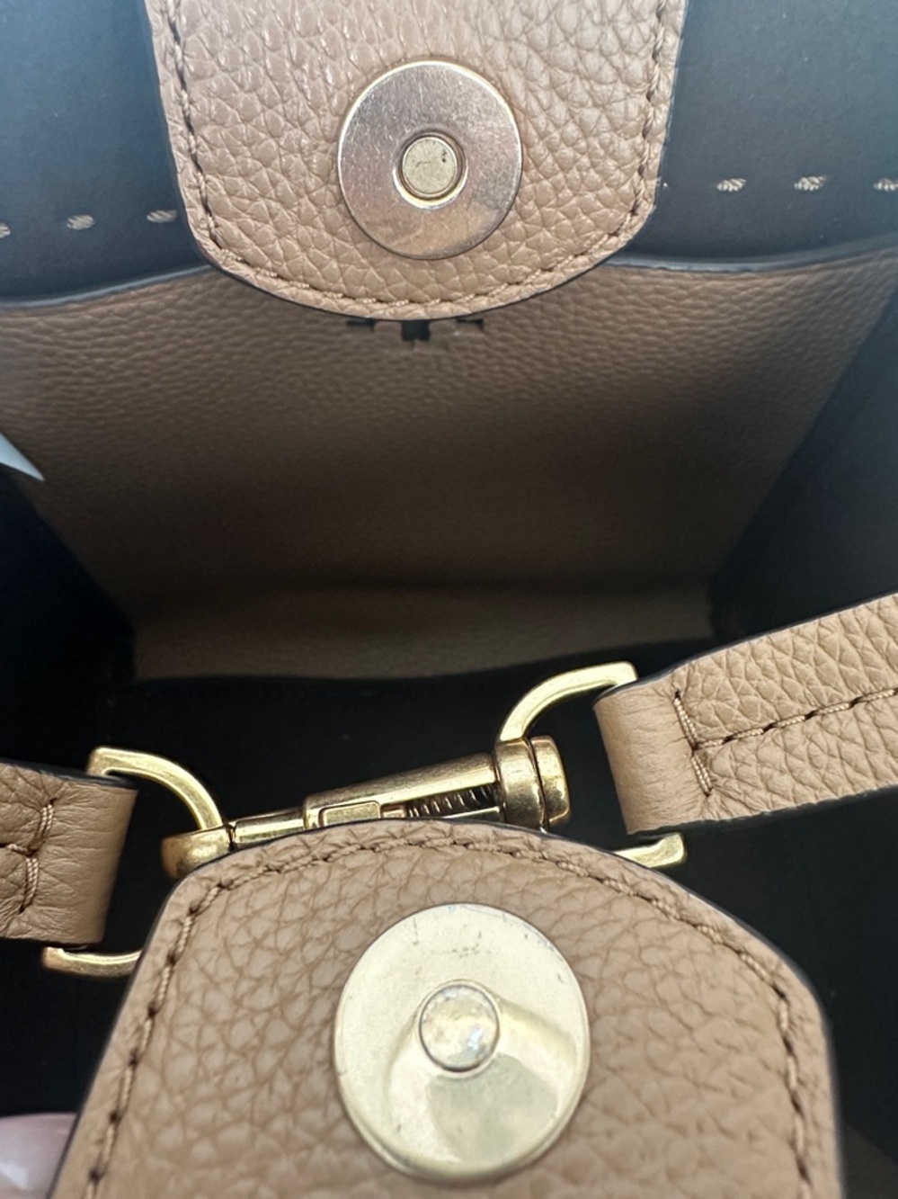 Tory Burch Small McGraw Crossbody Bucket Bag in Tiramisu - Picture 14 of 16